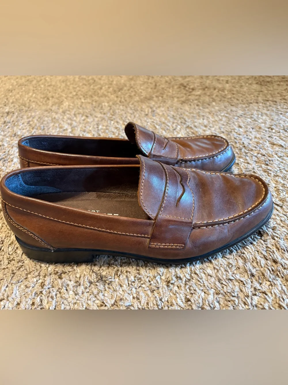 Rockport mens classic loafers. Size 9.5